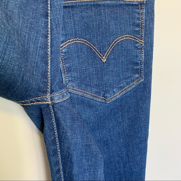 SOLD Levi’s 720 High Rise Super Skinny Distressed Jeans Size 28 - Picture 8 of 9